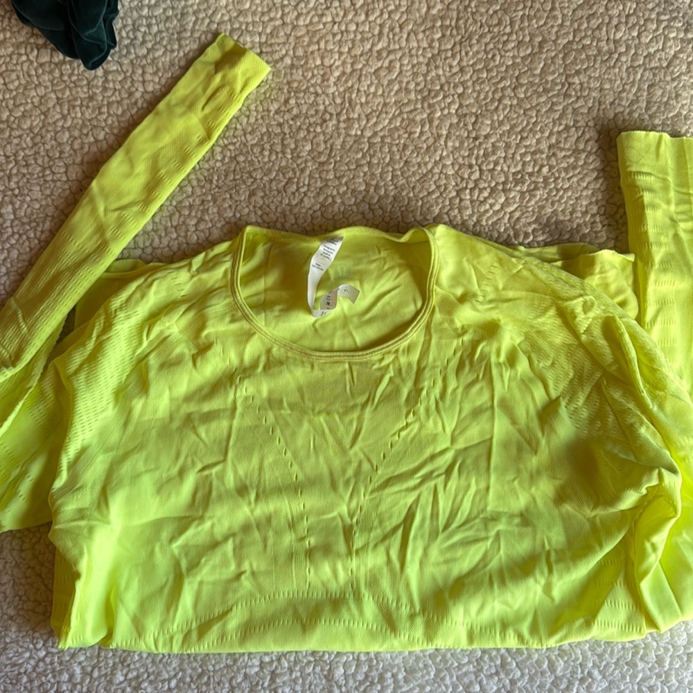 Lululemon Swiftly long sleeve top